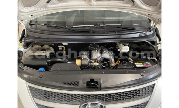 Buy Import Hyundai Accent White Car in Import - Dubai in Ashanti Buy Import Hyundai Accent White Car in Import - Dubai in Ashanti