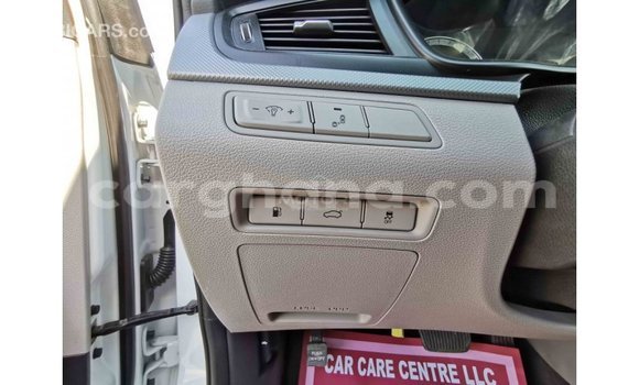 Sayi Imported Hyundai Sonata White Mota in Import - Dubai a Ashanti Sayi Imported Hyundai Sonata White Mota in Import - Dubai a Ashanti