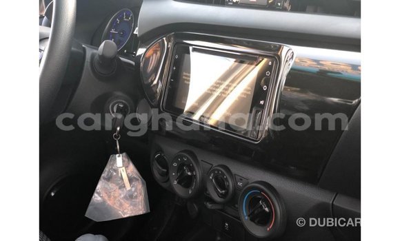 Sayi Imported Toyota Hilux White Mota in Import - Dubai a Ashanti Sayi Imported Toyota Hilux White Mota in Import - Dubai a Ashanti