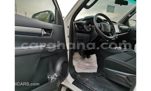 Buy Import Toyota Hilux White Car in Import - Dubai in Ashanti Buy Import Toyota Hilux White Car in Import - Dubai in Ashanti