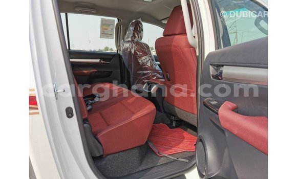 Buy Import Toyota Hilux White Car in Import - Dubai in Ashanti Buy Import Toyota Hilux White Car in Import - Dubai in Ashanti