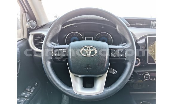 Sayi Imported Toyota Hilux White Mota in Import - Dubai a Ashanti Sayi Imported Toyota Hilux White Mota in Import - Dubai a Ashanti