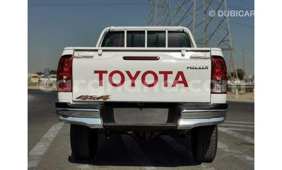 Ra Imported Toyota Hilux funfun Ọkọ̀ in Import - Dubai ni Ashanti Ra Imported Toyota Hilux funfun Ọkọ̀ in Import - Dubai ni Ashanti