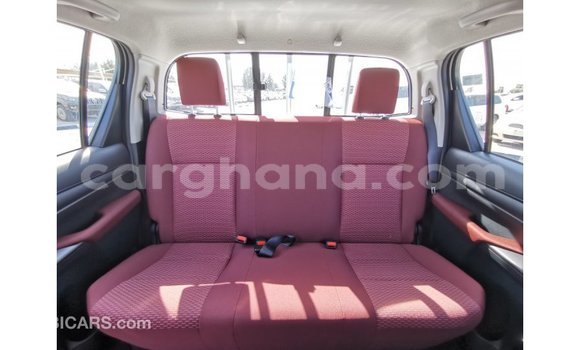 Ra Imported Toyota Hilux funfun Ọkọ̀ in Import - Dubai ni Ashanti Ra Imported Toyota Hilux funfun Ọkọ̀ in Import - Dubai ni Ashanti