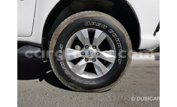 Sayi Imported Toyota Hilux White Mota in Import - Dubai a Ashanti Sayi Imported Toyota Hilux White Mota in Import - Dubai a Ashanti