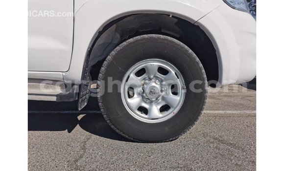 Buy Import Toyota Hilux White Car in Import - Dubai in Ashanti Buy Import Toyota Hilux White Car in Import - Dubai in Ashanti