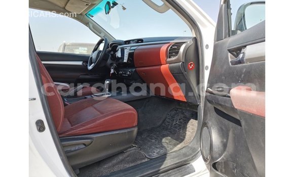 Ra Imported Toyota Hilux funfun Ọkọ̀ in Import - Dubai ni Ashanti Ra Imported Toyota Hilux funfun Ọkọ̀ in Import - Dubai ni Ashanti