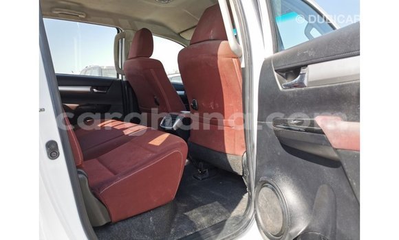 Ra Imported Toyota Hilux funfun Ọkọ̀ in Import - Dubai ni Ashanti Ra Imported Toyota Hilux funfun Ọkọ̀ in Import - Dubai ni Ashanti