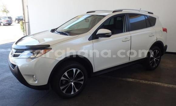 Buy Used Toyota RAV4 White Car in Accra in Greater Accra Buy Used Toyota RAV4 White Car in Accra in Greater Accra