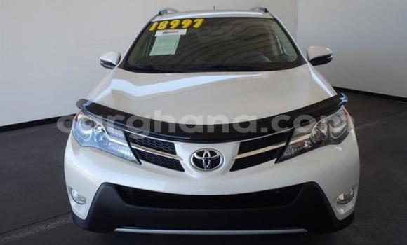 Buy Used Toyota RAV4 White Car in Accra in Greater Accra Buy Used Toyota RAV4 White Car in Accra in Greater Accra