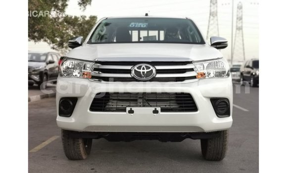 Ra Imported Toyota Hilux funfun Ọkọ̀ in Import - Dubai ni Ashanti Ra Imported Toyota Hilux funfun Ọkọ̀ in Import - Dubai ni Ashanti