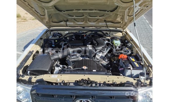 Buy Import Toyota Land Cruiser Beige Car in Import - Dubai in Ashanti Buy Import Toyota Land Cruiser Beige Car in Import - Dubai in Ashanti