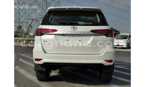Buy Import Toyota Fortuner White Car in Import - Dubai in Ashanti Buy Import Toyota Fortuner White Car in Import - Dubai in Ashanti