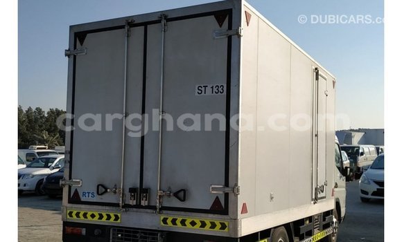 Ra Imported Mitsubishi i funfun Ọkọ̀ in Import - Dubai ni Ashanti Ra Imported Mitsubishi i funfun Ọkọ̀ in Import - Dubai ni Ashanti