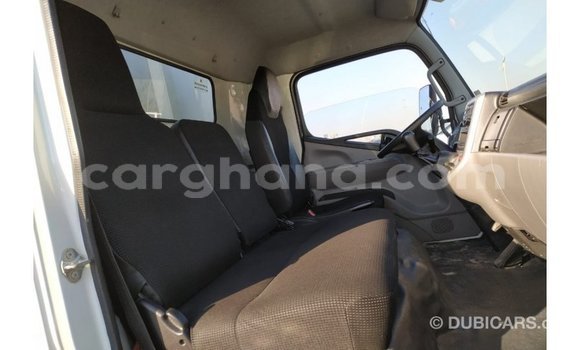 Ra Imported Mitsubishi i funfun Ọkọ̀ in Import - Dubai ni Ashanti Ra Imported Mitsubishi i funfun Ọkọ̀ in Import - Dubai ni Ashanti