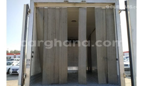 Ra Imported Mitsubishi i funfun Ọkọ̀ in Import - Dubai ni Ashanti Ra Imported Mitsubishi i funfun Ọkọ̀ in Import - Dubai ni Ashanti