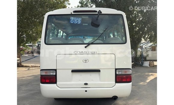 Ra Imported Toyota Coaster funfun Ọkọ̀ in Import - Dubai ni Ashanti Ra Imported Toyota Coaster funfun Ọkọ̀ in Import - Dubai ni Ashanti