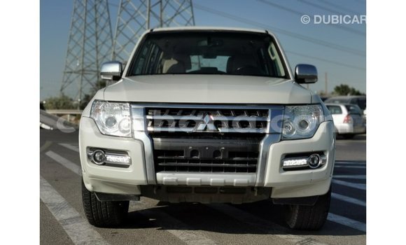 Sayi Imported Mitsubishi Pajero White Mota in Import - Dubai a Ashanti Sayi Imported Mitsubishi Pajero White Mota in Import - Dubai a Ashanti