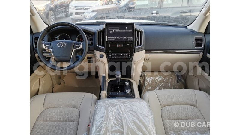 Big with watermark toyota land cruiser ashanti import dubai 16714