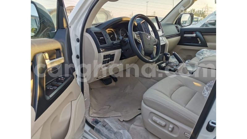 Big with watermark toyota land cruiser ashanti import dubai 16714