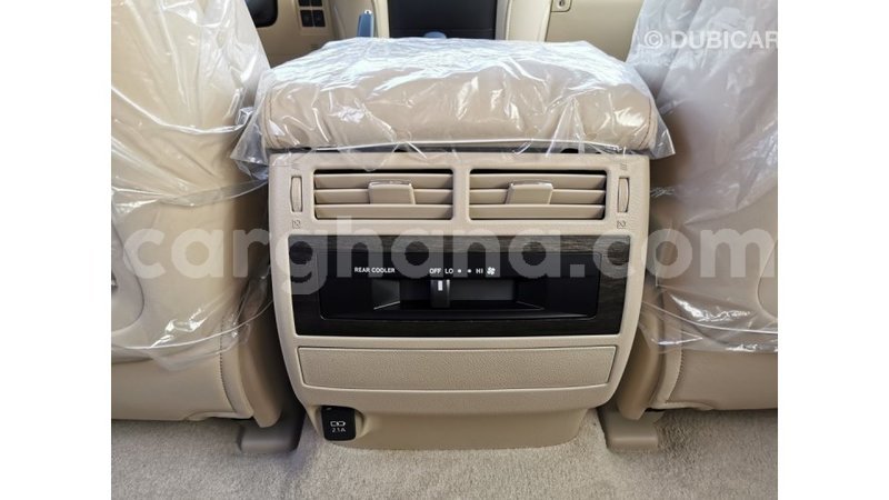 Big with watermark toyota land cruiser ashanti import dubai 16714