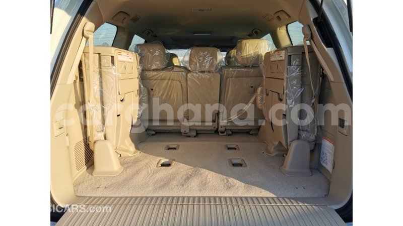 Big with watermark toyota land cruiser ashanti import dubai 16714