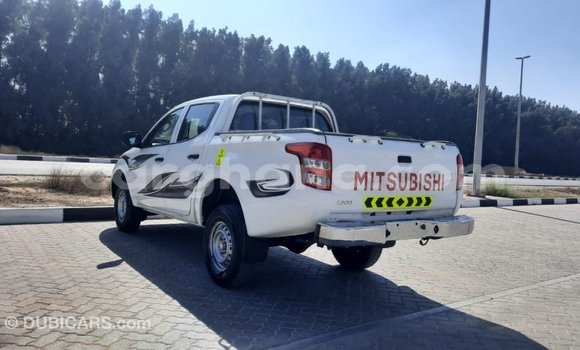 Sayi Imported Mitsubishi L200 White Mota in Import - Dubai a Ashanti Sayi Imported Mitsubishi L200 White Mota in Import - Dubai a Ashanti