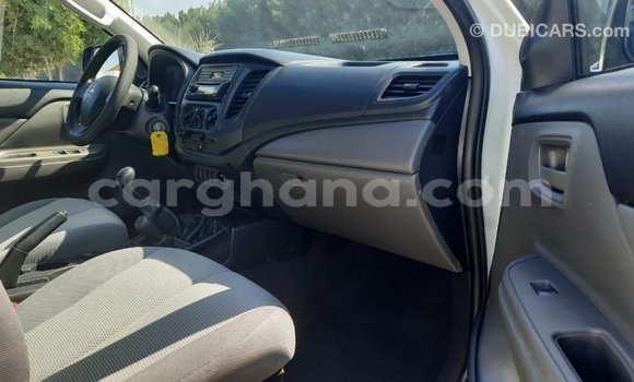 Sayi Imported Mitsubishi L200 White Mota in Import - Dubai a Ashanti Sayi Imported Mitsubishi L200 White Mota in Import - Dubai a Ashanti