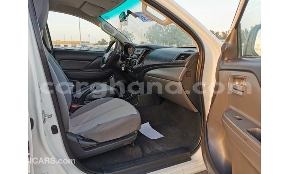 Buy Import Mitsubishi L200 White Car in Import - Dubai in Ashanti Buy Import Mitsubishi L200 White Car in Import - Dubai in Ashanti