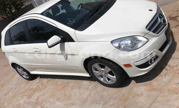 Buy Used Mercedes‒Benz C–Class White Car in Accra in Greater Accra Buy Used Mercedes‒Benz C–Class White Car in Accra in Greater Accra