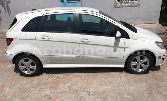 Buy Used Mercedes‒Benz C–Class White Car in Accra in Greater Accra Buy Used Mercedes‒Benz C–Class White Car in Accra in Greater Accra
