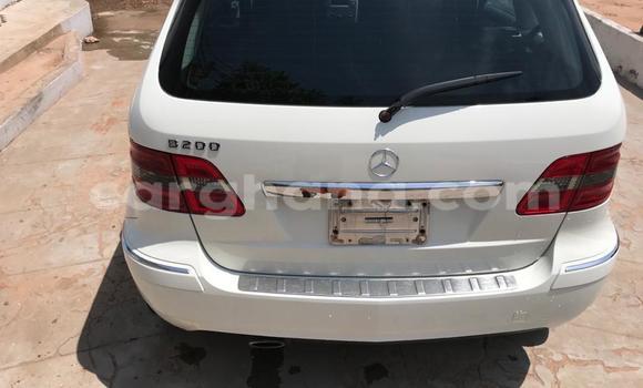 Buy Used Mercedes‒Benz C–Class White Car in Accra in Greater Accra Buy Used Mercedes‒Benz C–Class White Car in Accra in Greater Accra