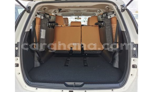 Buy Import Toyota Fortuner White Car in Import - Dubai in Ashanti Buy Import Toyota Fortuner White Car in Import - Dubai in Ashanti