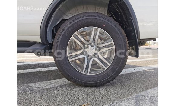 Buy Import Toyota Fortuner White Car in Import - Dubai in Ashanti Buy Import Toyota Fortuner White Car in Import - Dubai in Ashanti