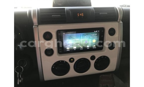 Sayi Imported Toyota FJ Cruiser White Mota in Import - Dubai a Ashanti Sayi Imported Toyota FJ Cruiser White Mota in Import - Dubai a Ashanti