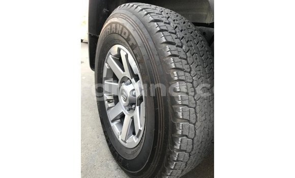 Sayi Imported Toyota FJ Cruiser White Mota in Import - Dubai a Ashanti Sayi Imported Toyota FJ Cruiser White Mota in Import - Dubai a Ashanti