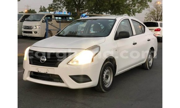 Ra Imported Nissan Sunny funfun Ọkọ̀ in Import - Dubai ni Ashanti Ra Imported Nissan Sunny funfun Ọkọ̀ in Import - Dubai ni Ashanti