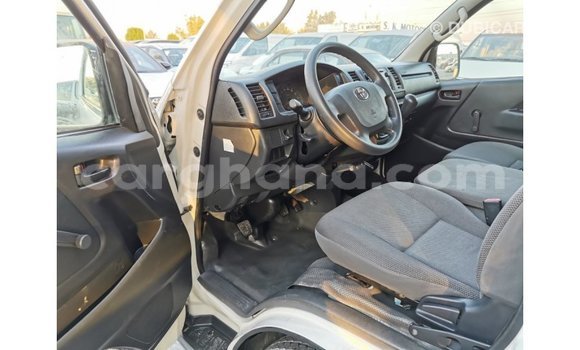 Buy Import Toyota Hiace White Car in Import - Dubai in Ashanti Buy Import Toyota Hiace White Car in Import - Dubai in Ashanti