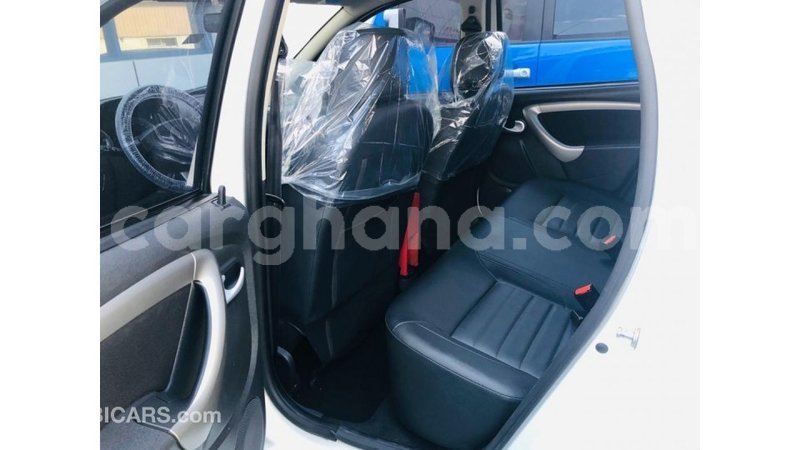 Big with watermark renault duster ashanti import dubai 16845