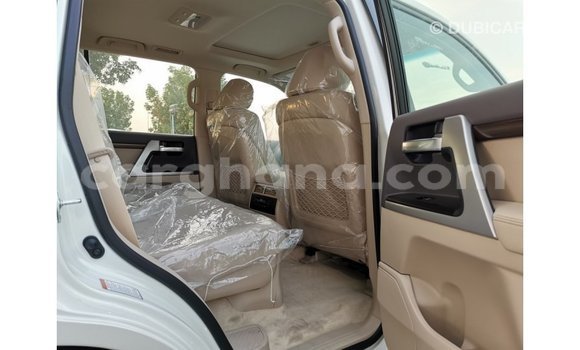 Ra Imported Toyota Land Cruiser funfun Ọkọ̀ in Import - Dubai ni Ashanti Ra Imported Toyota Land Cruiser funfun Ọkọ̀ in Import - Dubai ni Ashanti