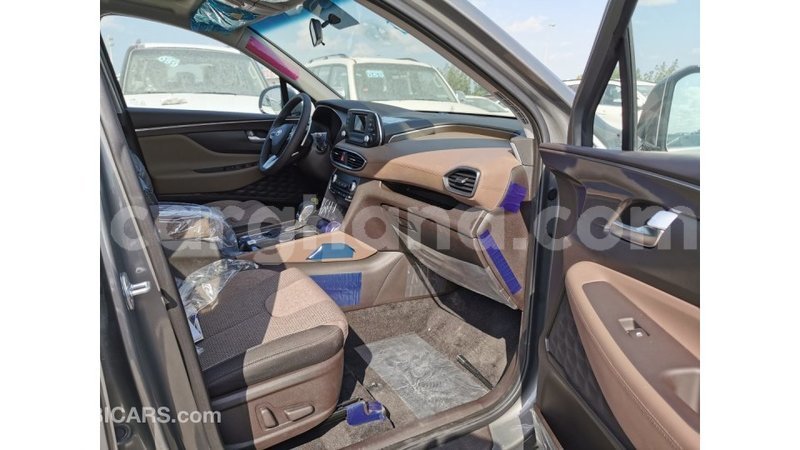 Big with watermark hyundai santa fe ashanti import dubai 16889