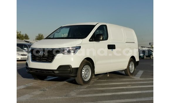 Buy Import Hyundai Cargo White Car in Import - Dubai in Ashanti Buy Import Hyundai Cargo White Car in Import - Dubai in Ashanti