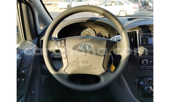 Buy Import Hyundai Cargo White Car in Import - Dubai in Ashanti Buy Import Hyundai Cargo White Car in Import - Dubai in Ashanti