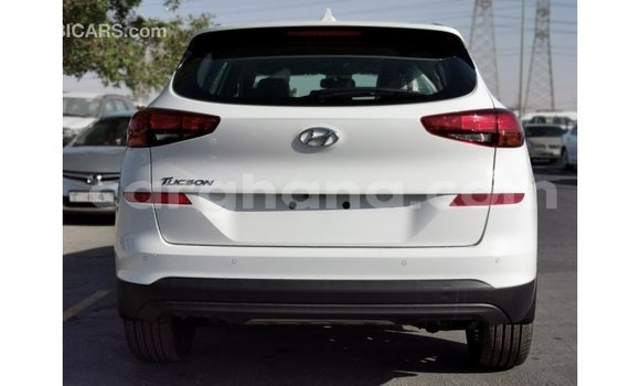 Buy Import Hyundai Tucson White Car in Import - Dubai in Ashanti Buy Import Hyundai Tucson White Car in Import - Dubai in Ashanti