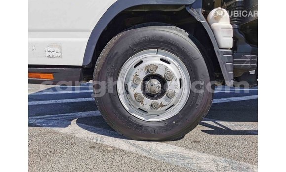 Buy Import Mitsubishi Carisma White Car in Import - Dubai in Ashanti Buy Import Mitsubishi Carisma White Car in Import - Dubai in Ashanti