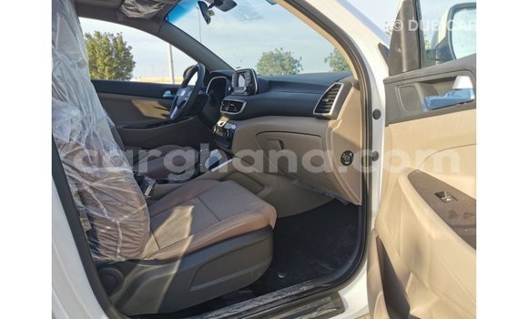Sayi Imported Hyundai Tucson White Mota in Import - Dubai a Ashanti Sayi Imported Hyundai Tucson White Mota in Import - Dubai a Ashanti
