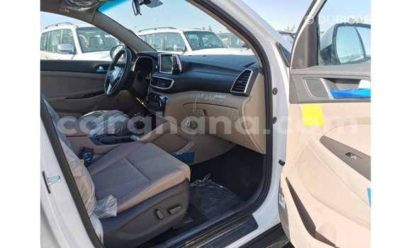 Buy Import Hyundai Tucson White Car in Import - Dubai in Ashanti Buy Import Hyundai Tucson White Car in Import - Dubai in Ashanti
