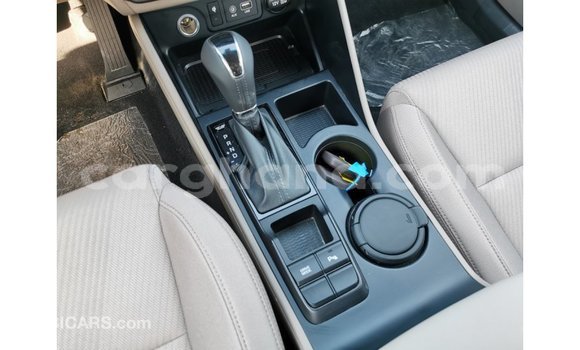 Buy Import Hyundai Tucson White Car in Import - Dubai in Ashanti Buy Import Hyundai Tucson White Car in Import - Dubai in Ashanti