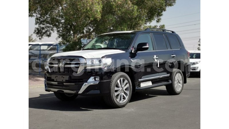 Big with watermark toyota land cruiser ashanti import dubai 16930