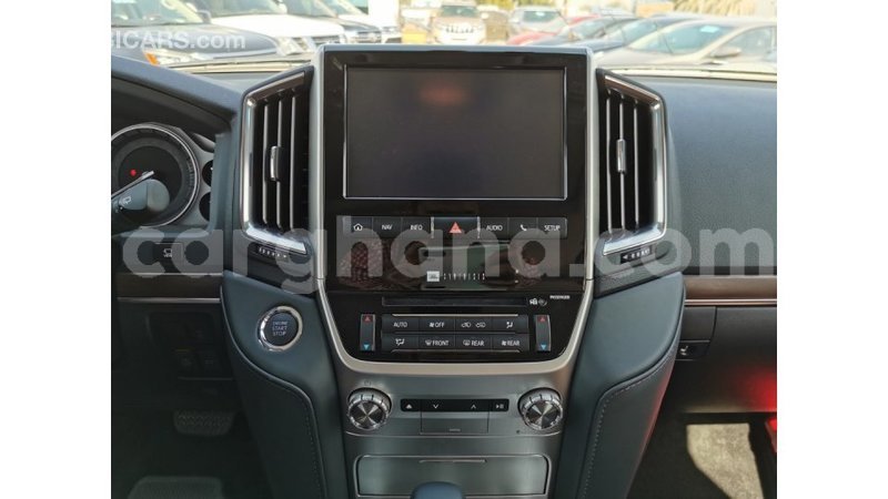 Big with watermark toyota land cruiser ashanti import dubai 16930